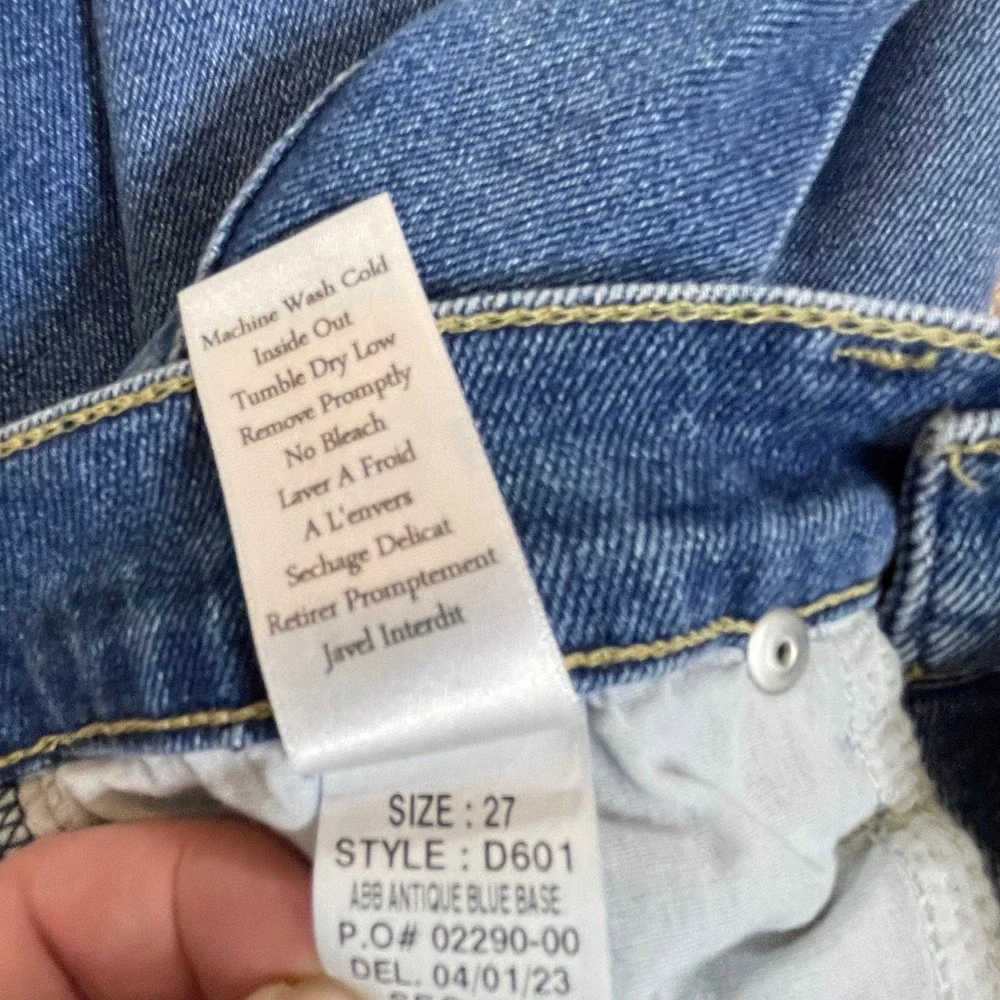 Frank & Eileen Women's Denim High Rise Crop Bootcut Jeans - Size 27‎